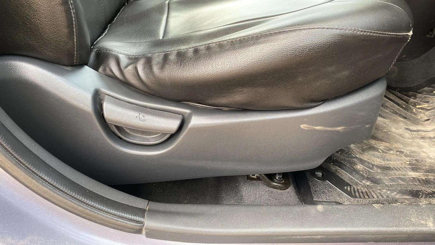 2017 Hyundai Grand i10 SPORTZ (O) 1.2 KAPPA VTVT, Petrol, Manual, 42,308 km, Driver Side Adjustment Panel