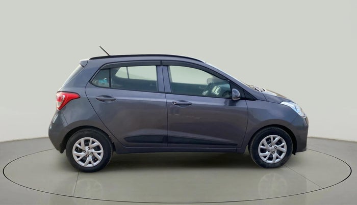 2017 Hyundai Grand i10 SPORTZ (O) 1.2 KAPPA VTVT, Petrol, Manual, 42,308 km, Right Side View