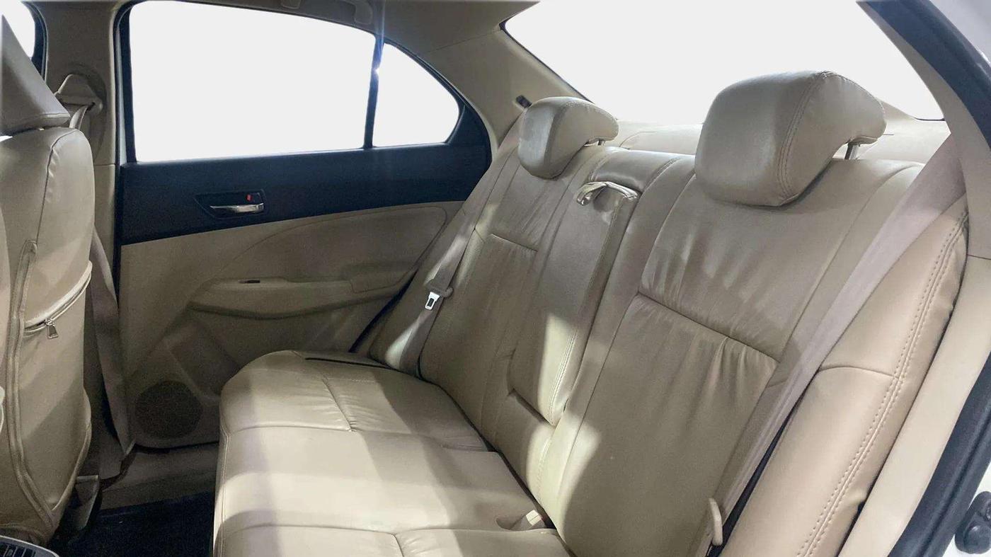 2018 Maruti Dzire VXI AMT, Petrol, Automatic, 32,833 km, Right Side Rear Door Cabin