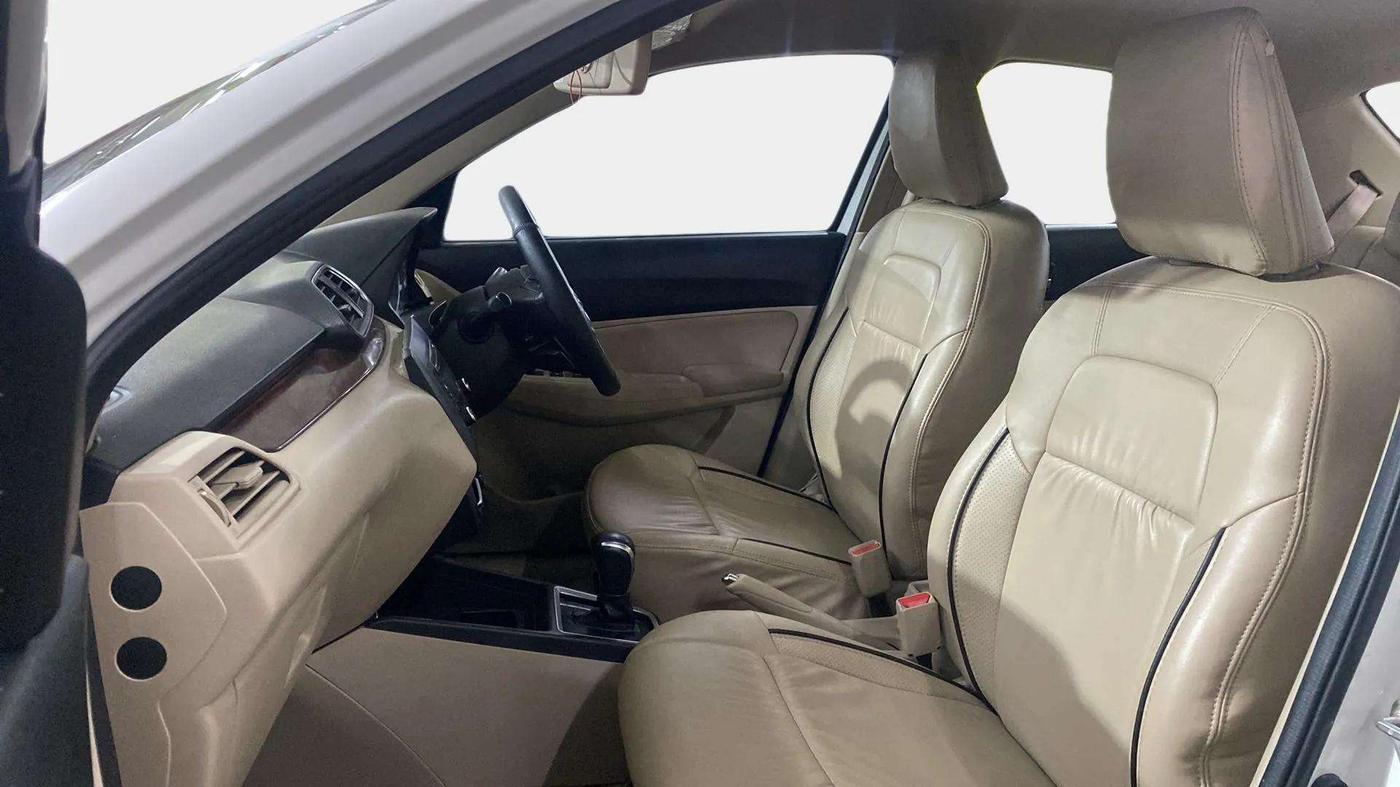 2018 Maruti Dzire VXI AMT, Petrol, Automatic, 32,833 km, Right Side Front Door Cabin