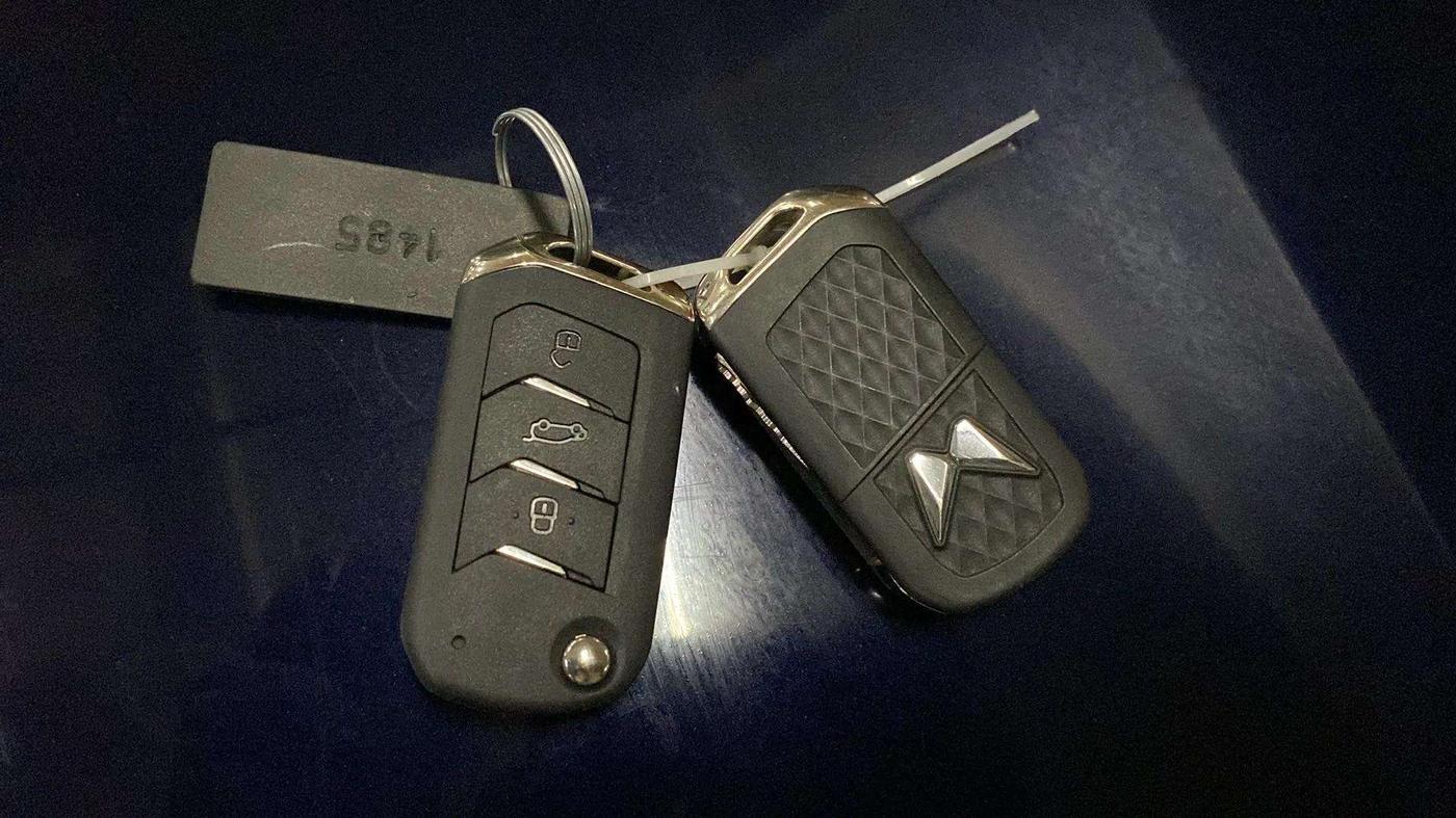 2023 Mahindra XUV700 AX 7 D AT 7 STR, Diesel, Automatic, 16,254 km, Key Close Up