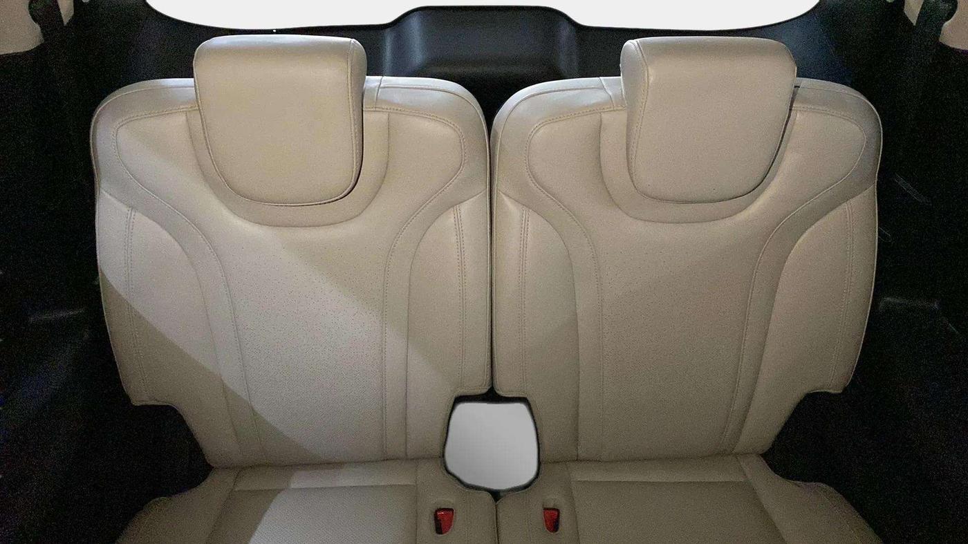 2023 Mahindra XUV700 AX 7 D AT 7 STR, Diesel, Automatic, 16,254 km, Third Seat Row ( optional )