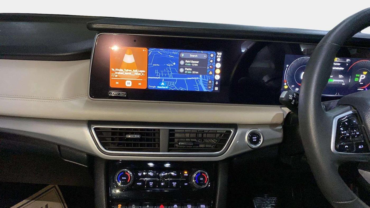 2023 Mahindra XUV700 AX 7 D AT 7 STR, Diesel, Automatic, 16,254 km, Air Conditioner