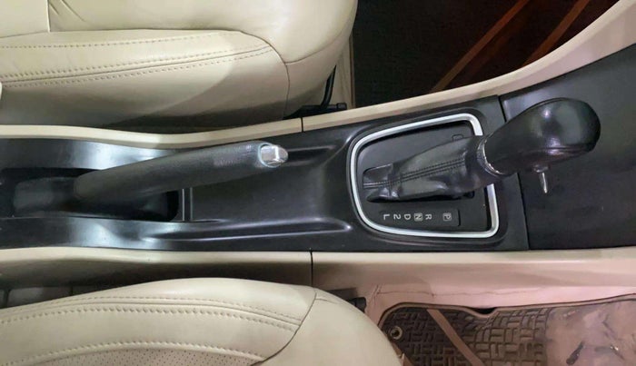 2019 Maruti Ciaz ALPHA  AT 1.5 SHVS PETROL, Petrol, Automatic, 99,415 km, Gear Lever