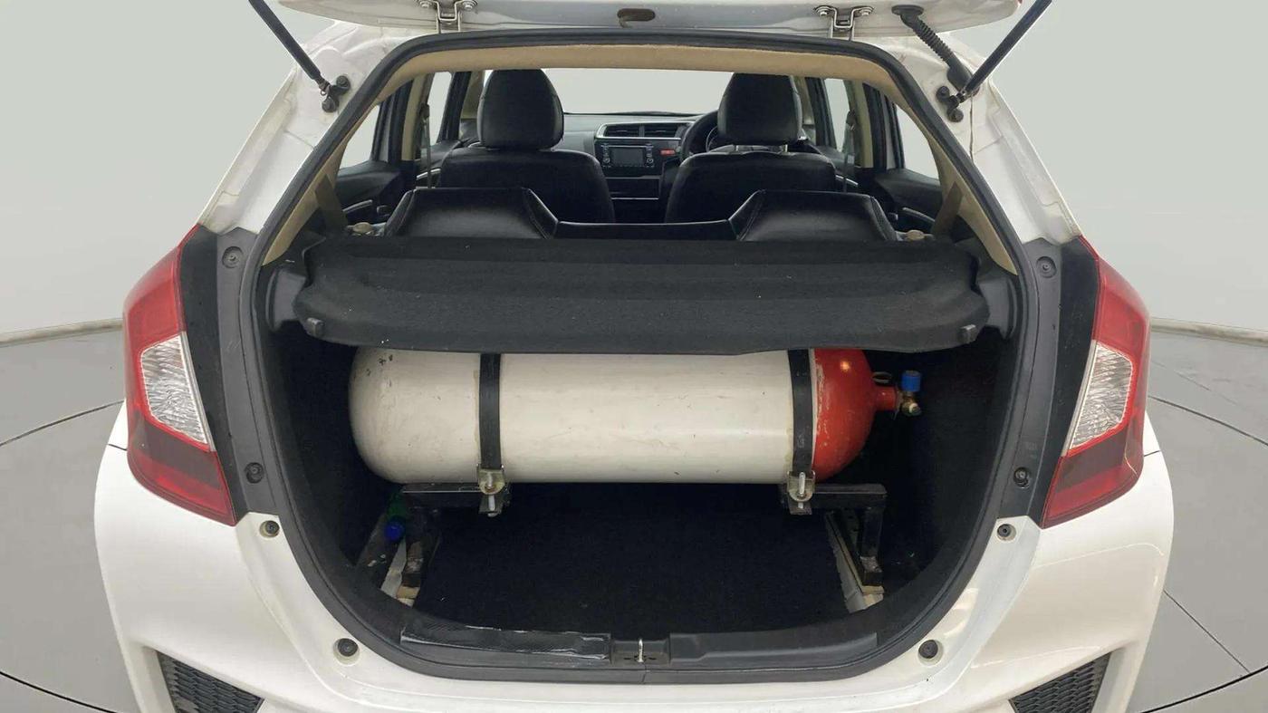 2015 Honda Jazz 1.2L I-VTEC V, CNG, Manual, 52,899 km, Boot Inside