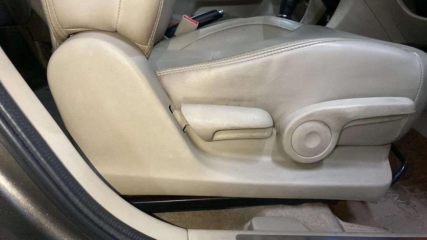 2020 Maruti Ciaz ALPHA  AT 1.5 SHVS PETROL, Petrol, Automatic, 31,580 km, Driver Side Adjustment Panel