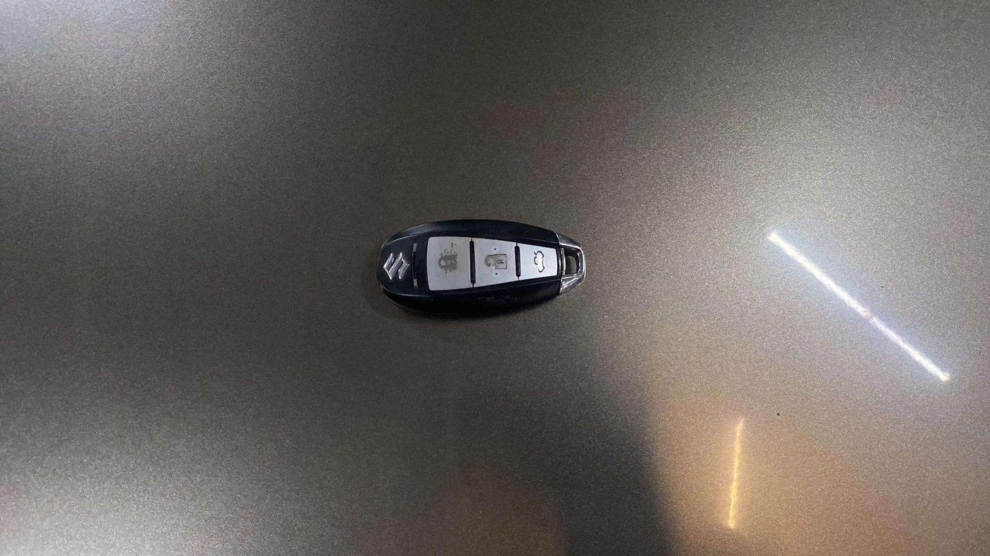 2020 Maruti Ciaz ALPHA  AT 1.5 SHVS PETROL, Petrol, Automatic, 31,580 km, Key Close Up