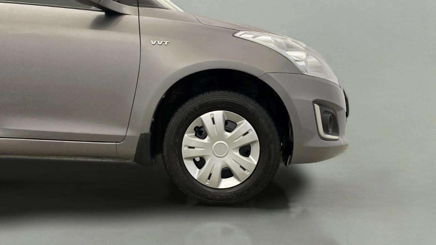 2016 Maruti Swift VXI, Petrol, Manual, 55,971 km, Right Front Wheel