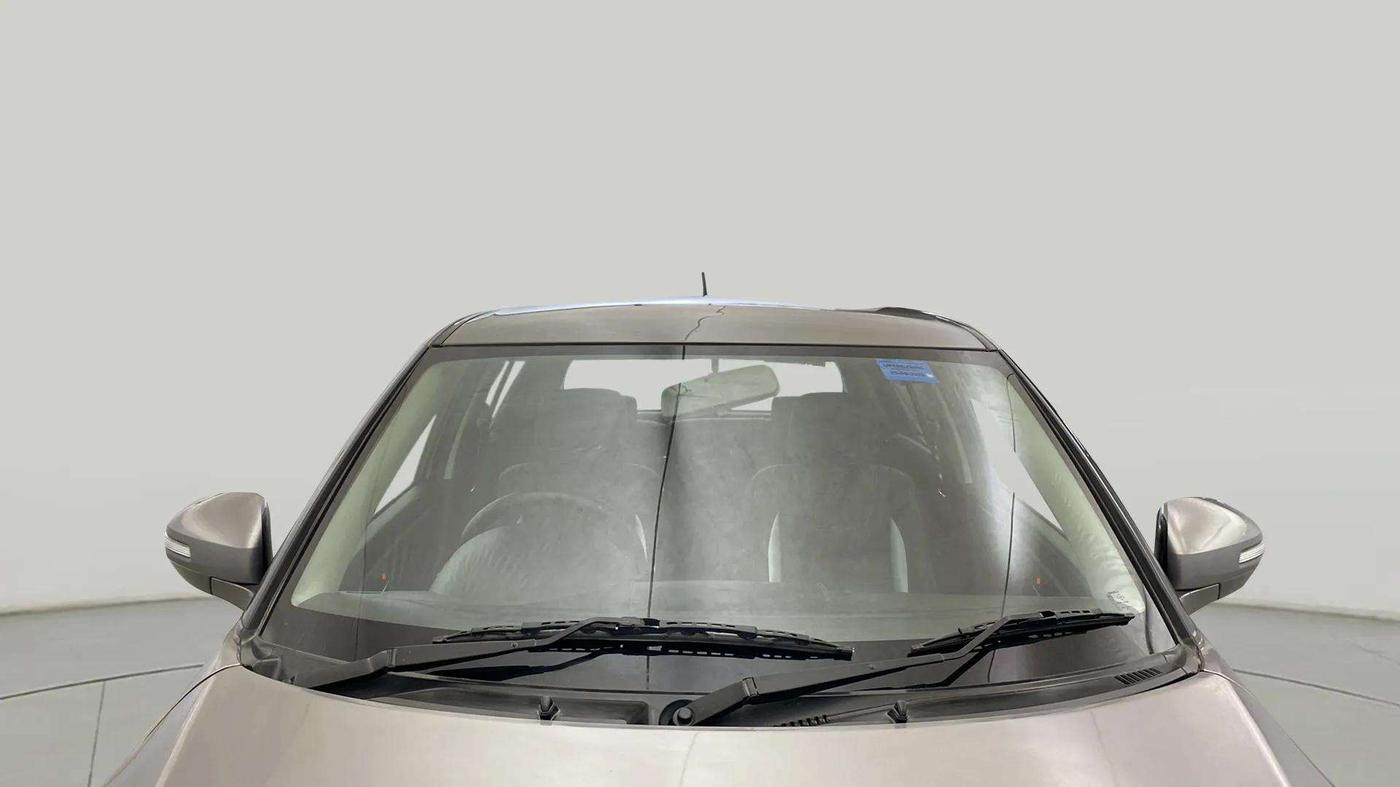 2016 Maruti Swift VXI, Petrol, Manual, 55,971 km, Front Windshield