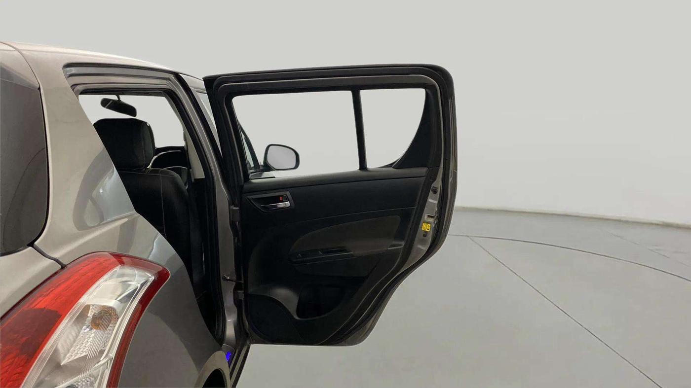 2016 Maruti Swift VXI, Petrol, Manual, 55,971 km, RHS Rear Door