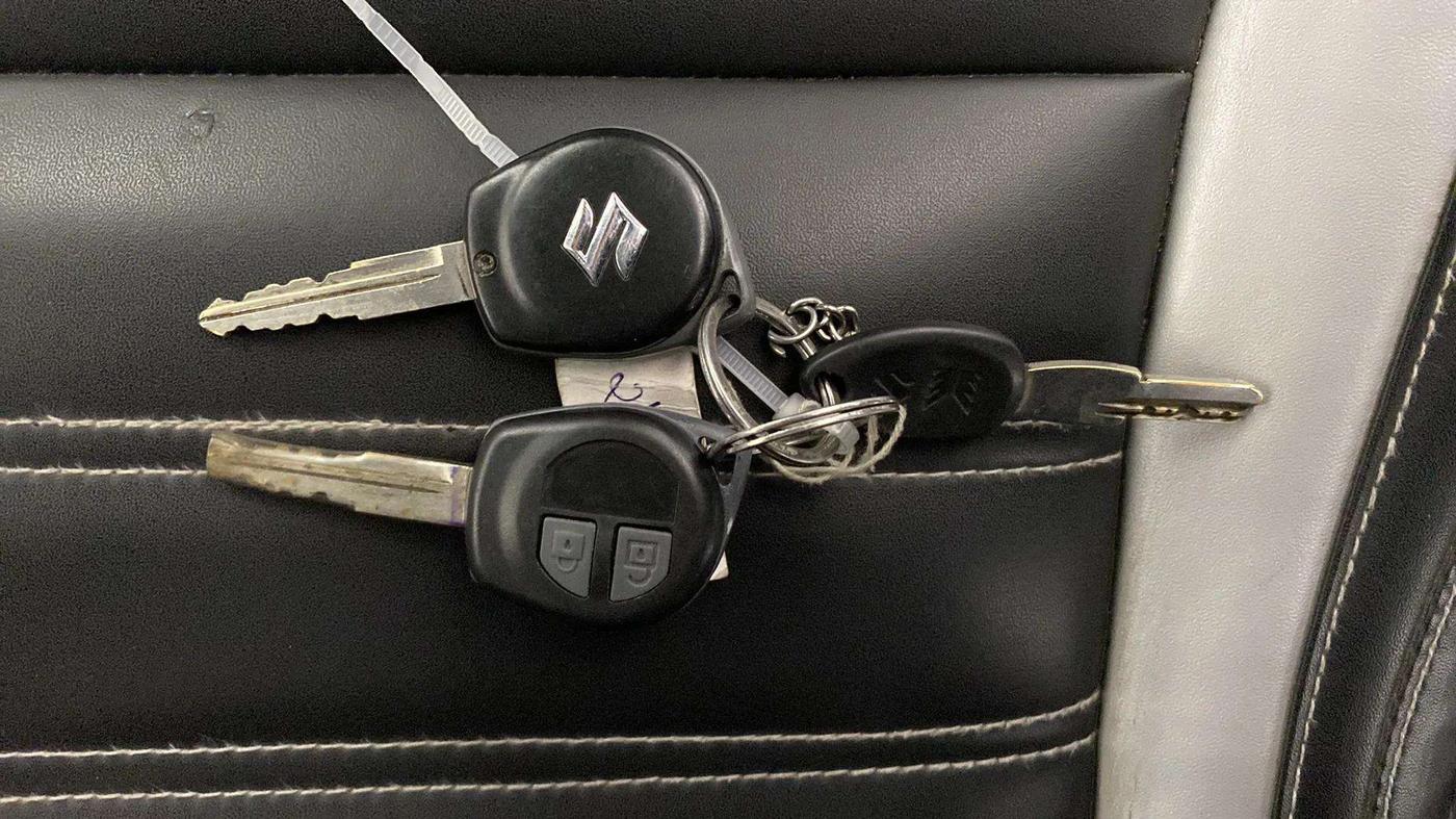 2016 Maruti Swift VXI, Petrol, Manual, 55,971 km, Key Close Up