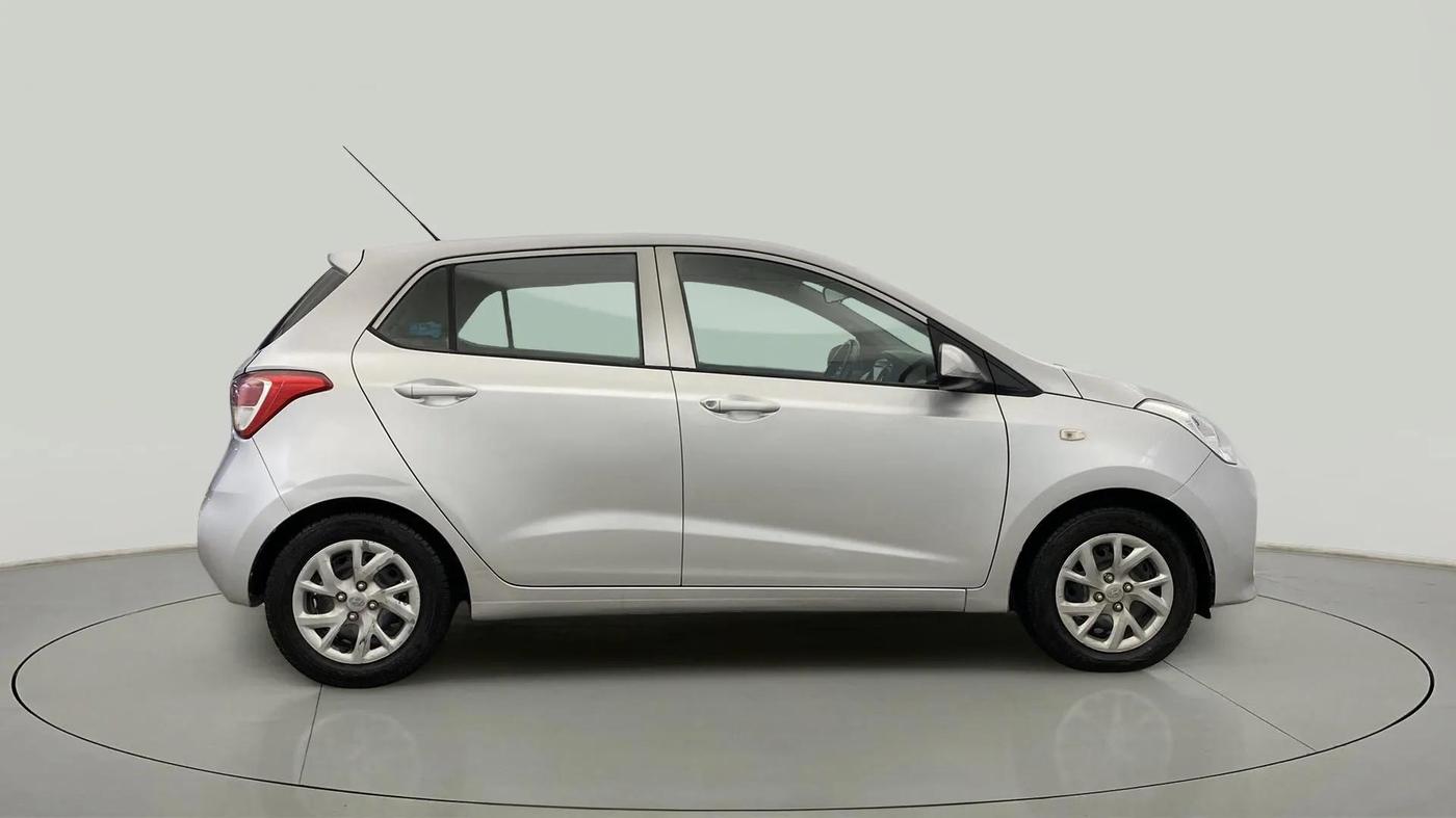 2018 Hyundai Grand i10 MAGNA 1.2 KAPPA VTVT, CNG, Manual, 49,924 km, Right Side View