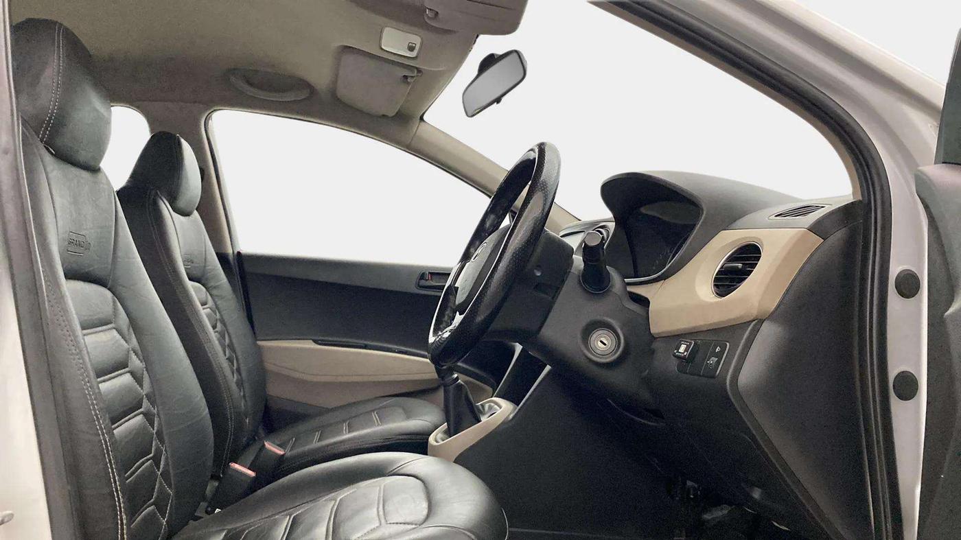 2018 Hyundai Grand i10 MAGNA 1.2 KAPPA VTVT, CNG, Manual, 49,924 km, Right Side Front Door Cabin