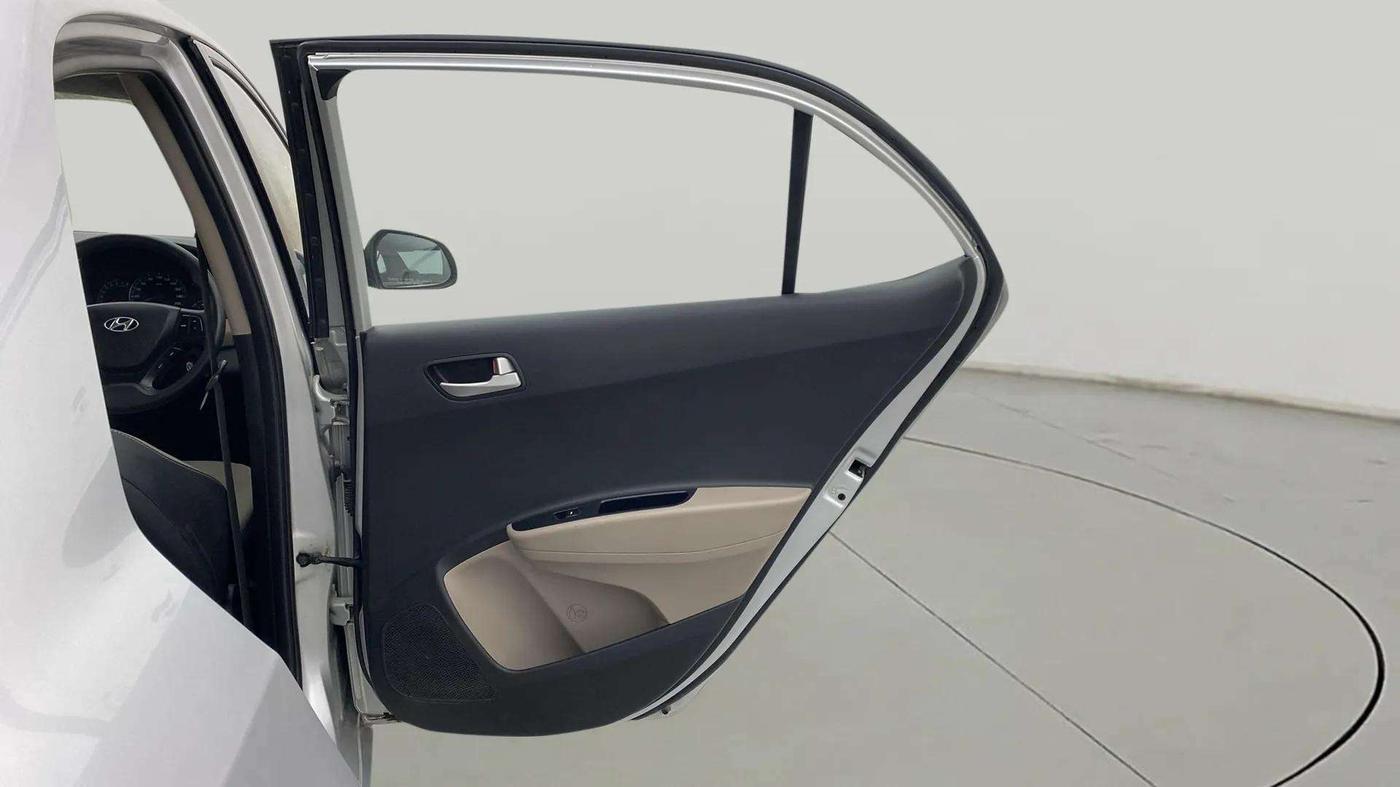 2015 Hyundai Xcent S 1.2, Petrol, Manual, 52,737 km, RHS Rear Door