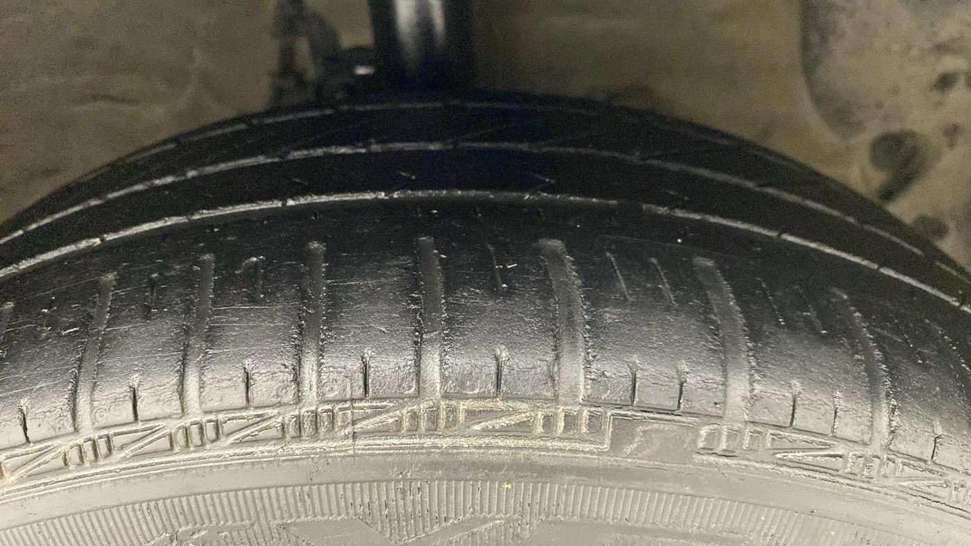 2015 Hyundai Xcent S 1.2, Petrol, Manual, 52,737 km, Right Front Tyre Tread