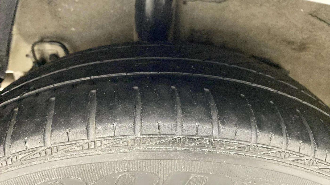 2015 Hyundai Xcent S 1.2, Petrol, Manual, 52,737 km, Right Rear Tyre Tread