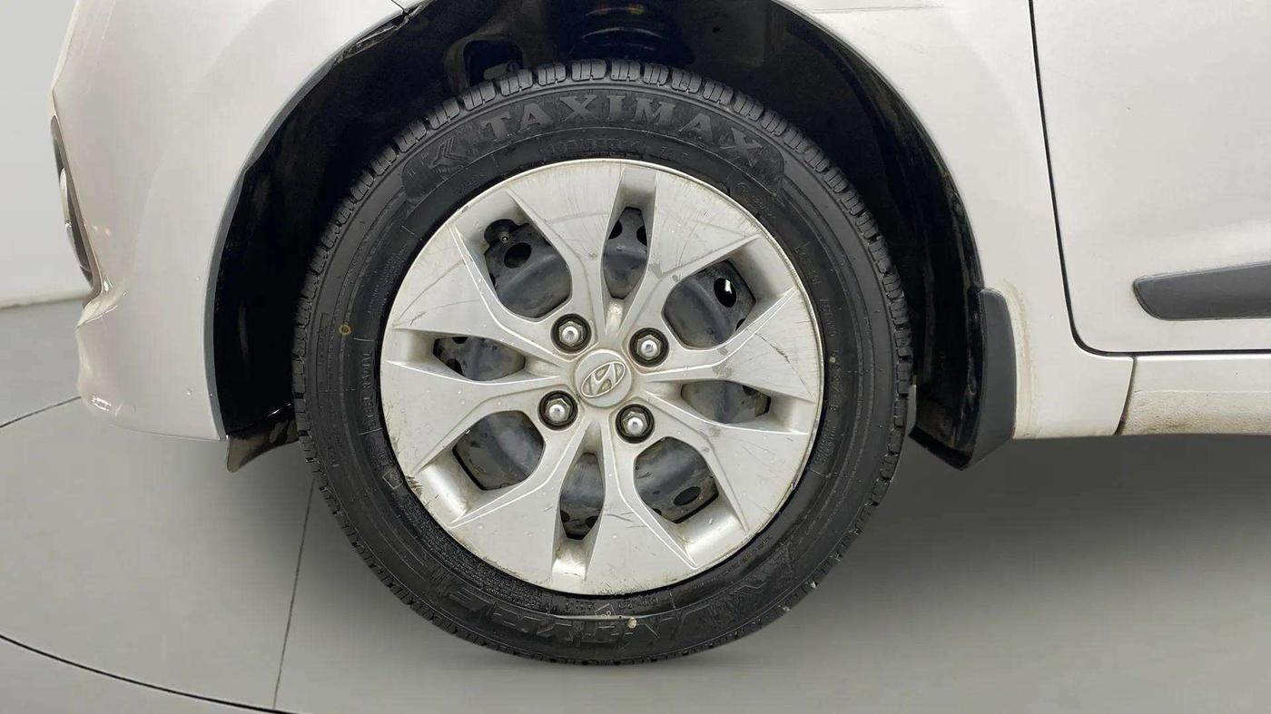 2015 Hyundai Xcent S 1.2, Petrol, Manual, 52,737 km, Left Front Wheel