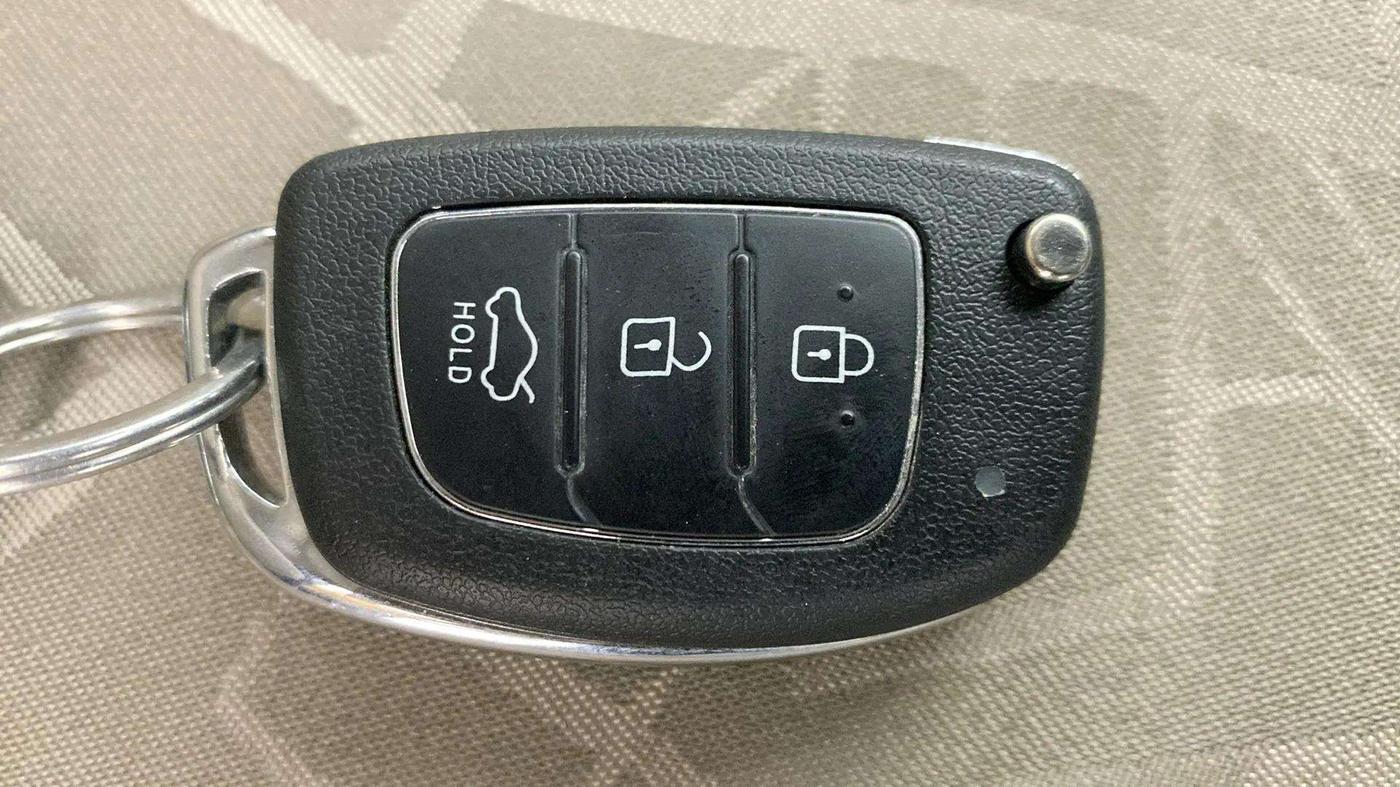 2015 Hyundai Xcent S 1.2, Petrol, Manual, 52,737 km, Key Close Up