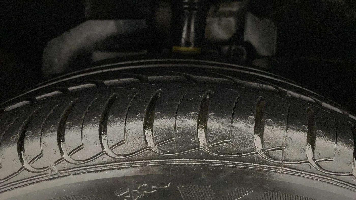 2019 Ford Ecosport TITANIUM 1.5L PETROL, Petrol, Manual, 44,783 km, Left Front Tyre Tread