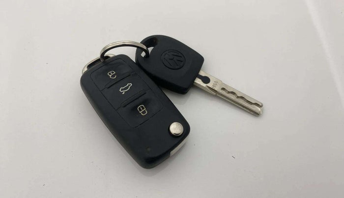 2014 Volkswagen Polo COMFORTLINE 1.2L, Petrol, Manual, 29,761 km, Key Close Up