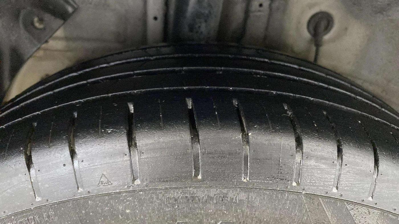 2019 Hyundai Elite i20 MAGNA PLUS 1.2, CNG, Manual, 53,246 km, Right Rear Tyre Tread