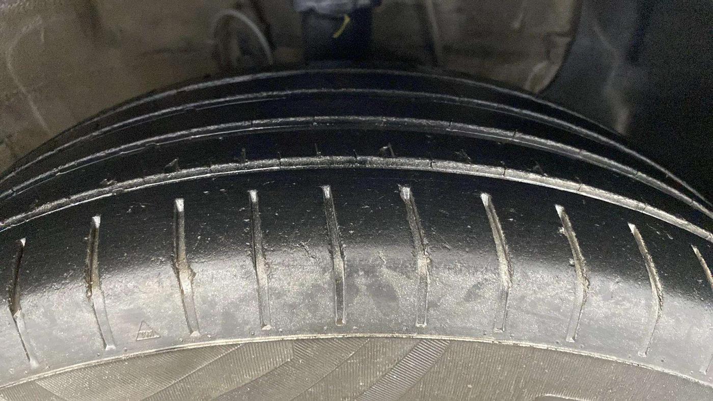 2019 Hyundai Elite i20 MAGNA PLUS 1.2, CNG, Manual, 53,246 km, Right Front Tyre Tread