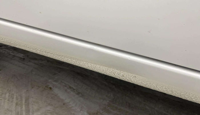 2017 Maruti Celerio VXI, Petrol, Manual, 70,513 km, Right running board - Slightly dented