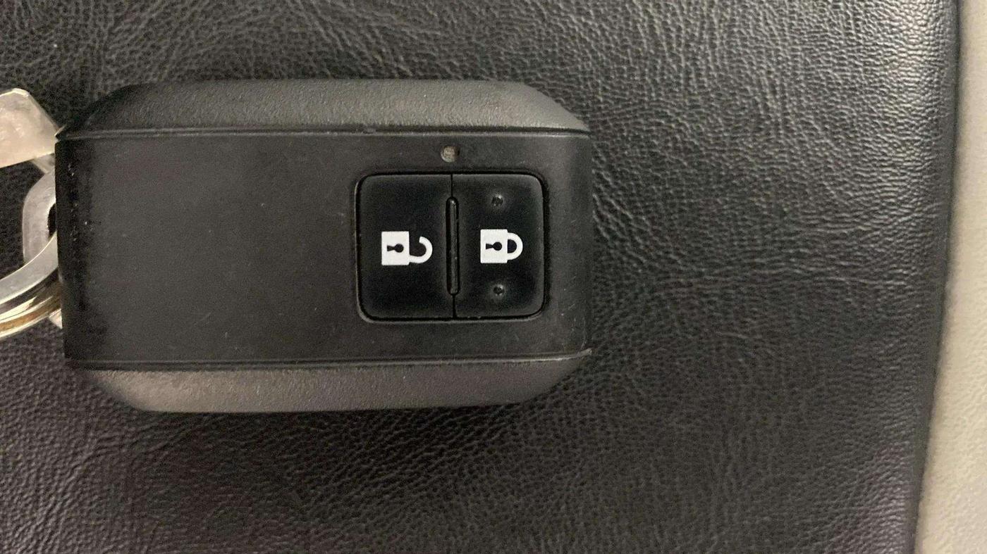 2021 Maruti Baleno ZETA PETROL 1.2, Petrol, Manual, 50,725 km, Key Close Up
