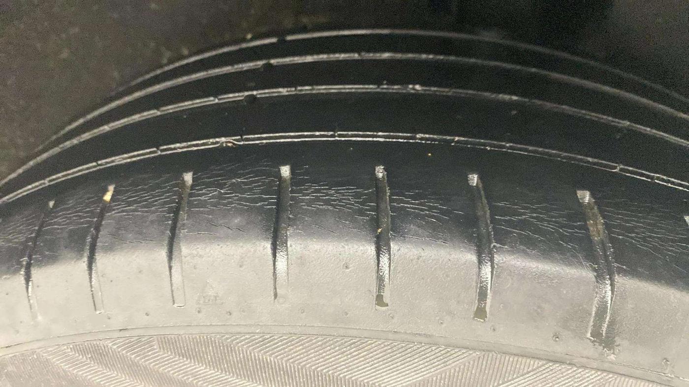 2021 Maruti Baleno ZETA PETROL 1.2, Petrol, Manual, 50,725 km, Left Rear Tyre Tread