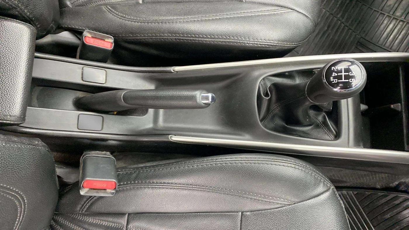 2017 Maruti Baleno DELTA DIESEL 1.3, Diesel, Manual, 28,833 km, Gear Lever
