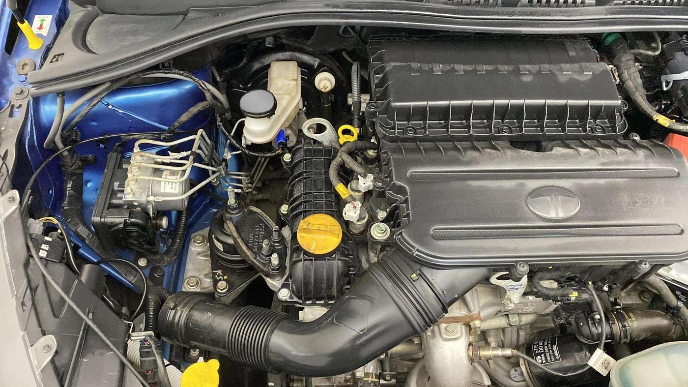 2024 Tata Tiago  XZA Plus CNG, CNG, Automatic, 19,032 km, Engine View - Right