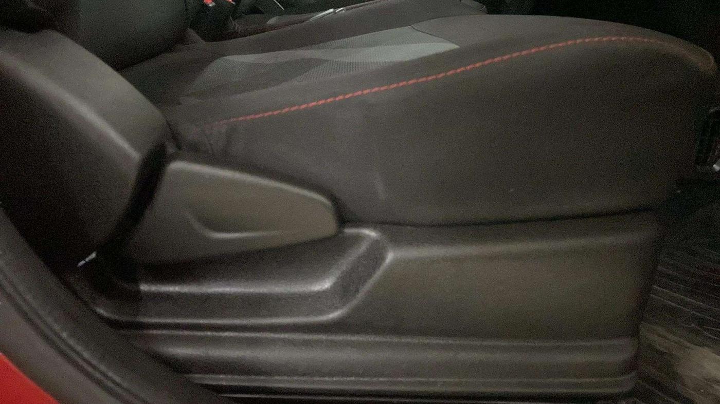 2021 Renault Kwid RXT 1.0 (O), Petrol, Manual, 7,847 km, Driver Side Adjustment Panel
