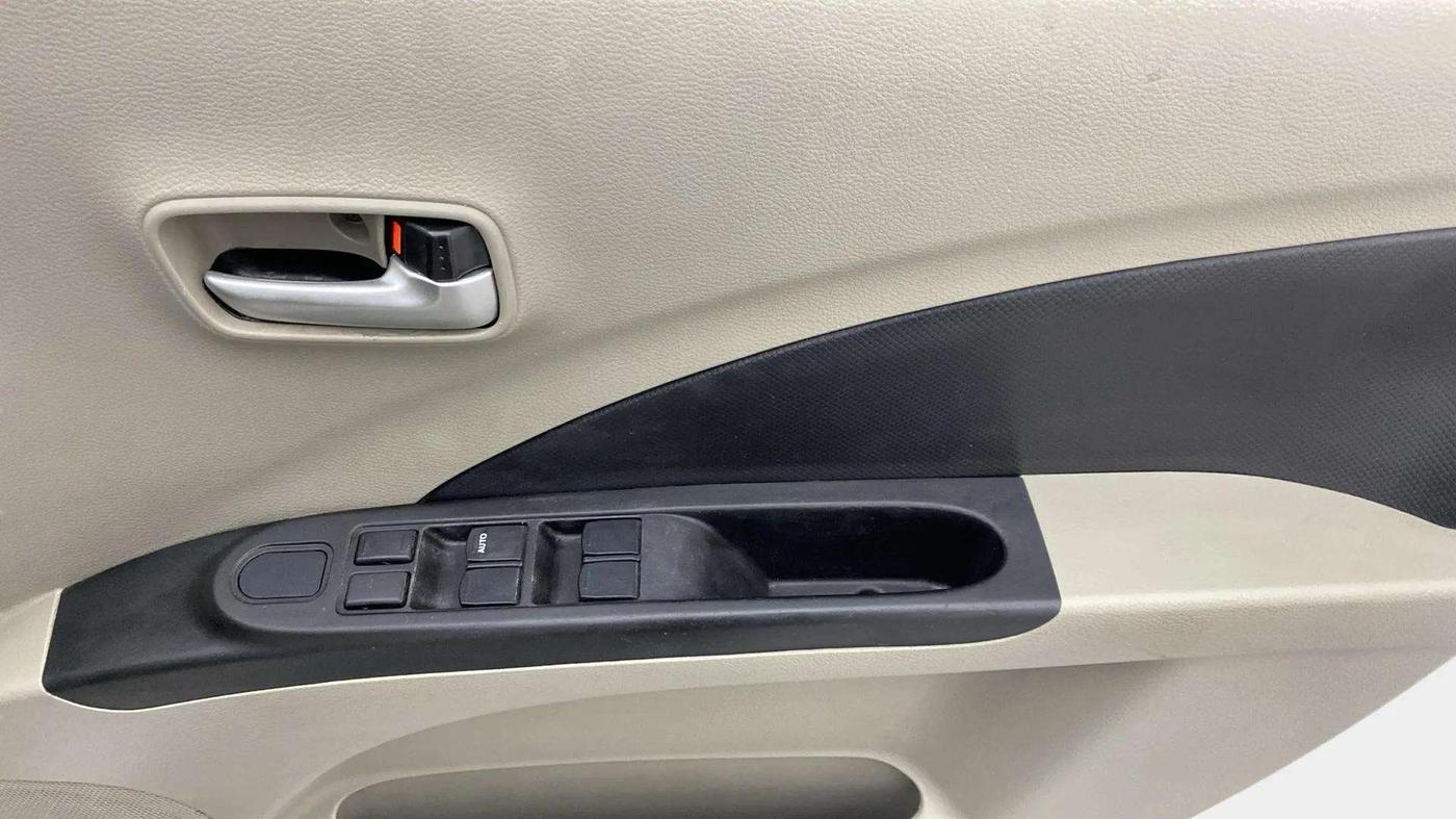 2016 Maruti Celerio VXI AMT, Petrol, Automatic, 81,061 km, Driver Side Door Panels Control