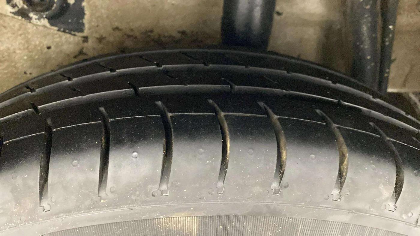 2016 Maruti Celerio VXI AMT, Petrol, Automatic, 81,061 km, Left Rear Tyre Tread