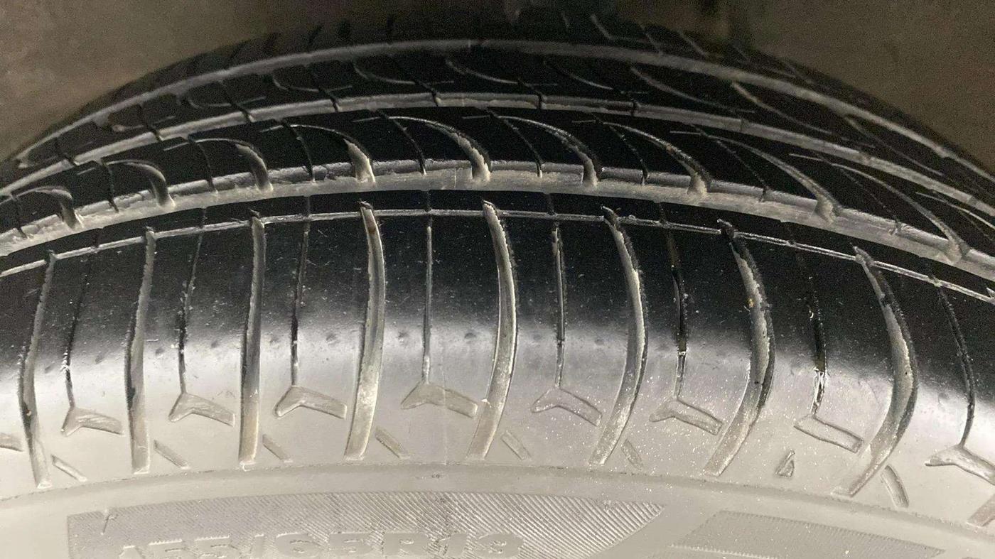2018 Maruti Alto K10 VXI (O) AMT, Petrol, Automatic, 35,021 km, Left Front Tyre Tread