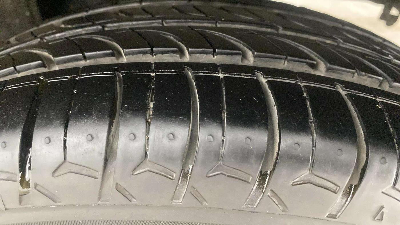2018 Maruti Alto K10 VXI (O) AMT, Petrol, Automatic, 35,021 km, Left Rear Tyre Tread