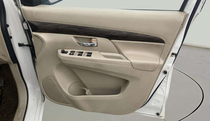 2021 Maruti Ertiga ZXI+ SHVS, Petrol, Manual, 74,629 km, Driver Side Door Panels Control