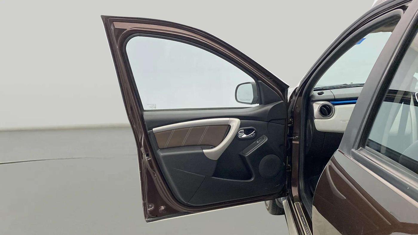2020 Renault Duster RXZ 1.3 TURBO PETROL CVT, Petrol, Automatic, 33,098 km, LHS Front Door