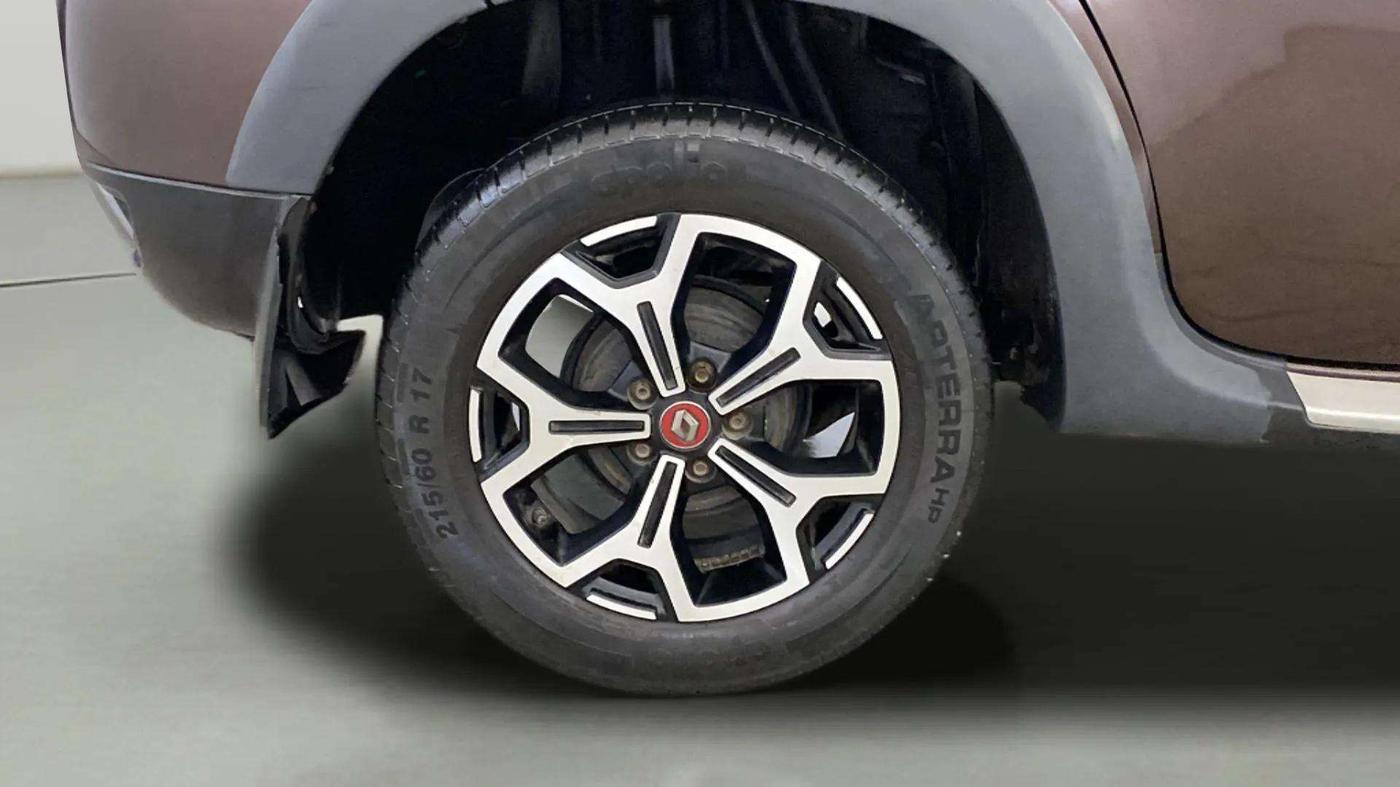 2020 Renault Duster RXZ 1.3 TURBO PETROL CVT, Petrol, Automatic, 33,098 km, Right Rear Wheel