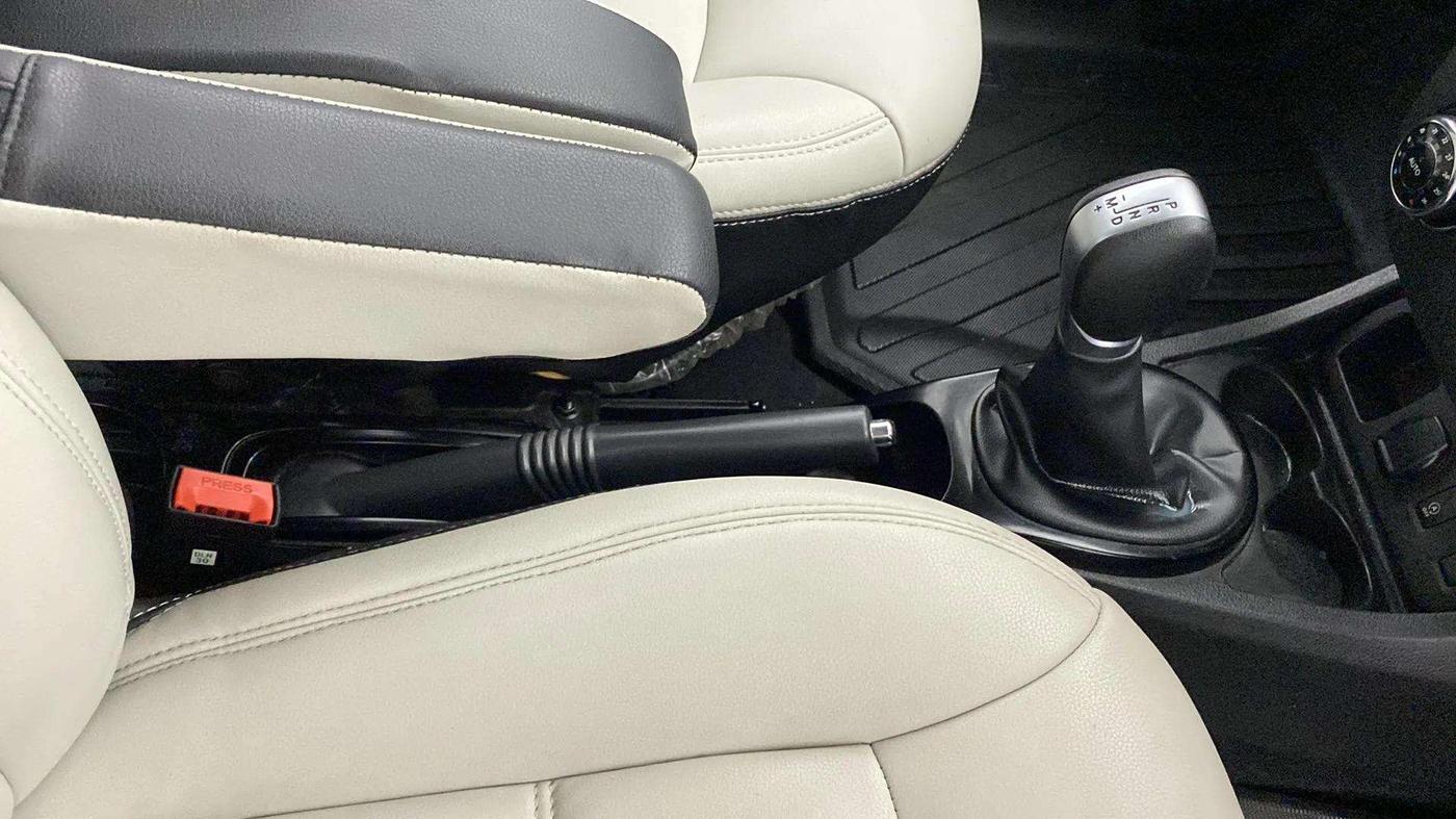 2020 Renault Duster RXZ 1.3 TURBO PETROL CVT, Petrol, Automatic, 33,098 km, Gear Lever
