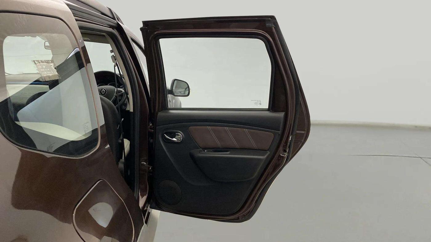 2020 Renault Duster RXZ 1.3 TURBO PETROL CVT, Petrol, Automatic, 33,098 km, RHS Rear Door