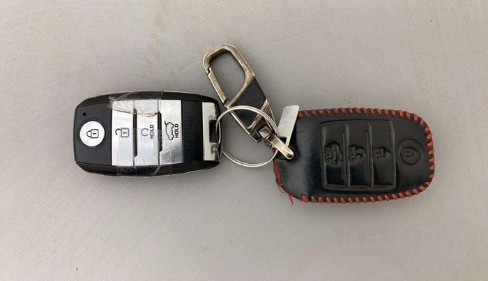 2021 KIA SELTOS HTX 1.5 CVT PETROL, Petrol, Automatic, 29,202 km, Key Close Up