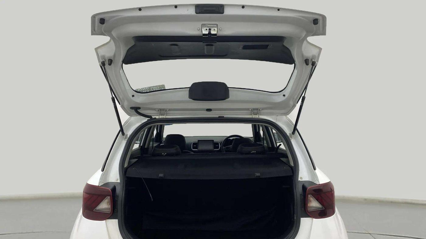 2021 Hyundai VENUE S+ 1.2, Petrol, Manual, 37,987 km, Boot Door Open