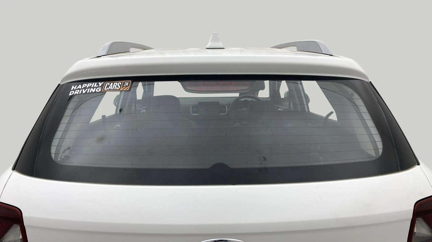 2021 Hyundai VENUE S+ 1.2, Petrol, Manual, 37,987 km, Rear Windshield