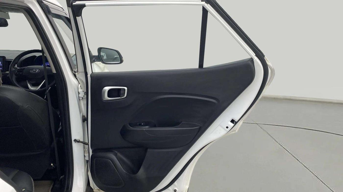 2021 Hyundai VENUE S+ 1.2, Petrol, Manual, 37,987 km, RHS Rear Door