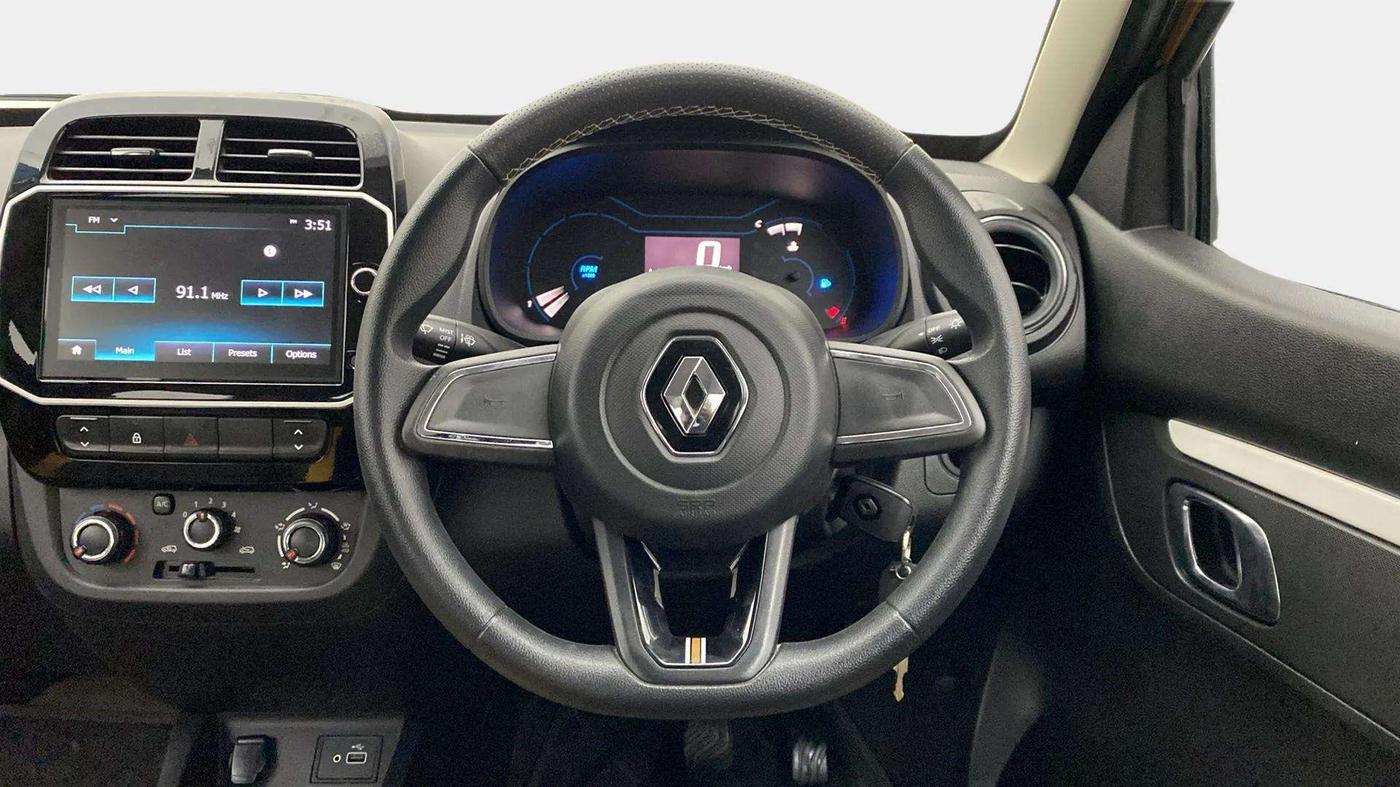 2022 Renault Kwid CLIMBER 1.0 AMT (O) DUAL TONE, Petrol, Automatic, 4,967 km, Steering Wheel Close Up