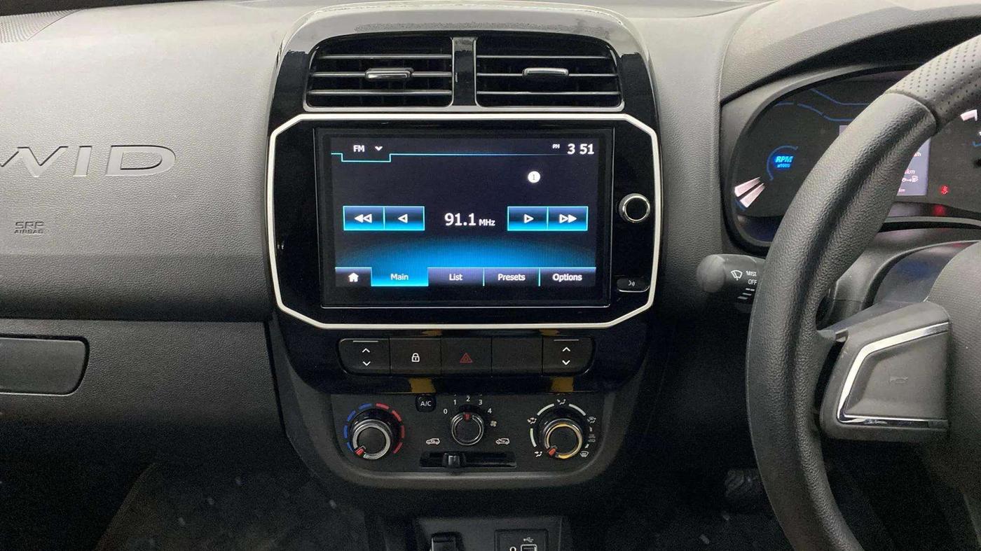 2022 Renault Kwid CLIMBER 1.0 AMT (O) DUAL TONE, Petrol, Automatic, 4,967 km, Air Conditioner