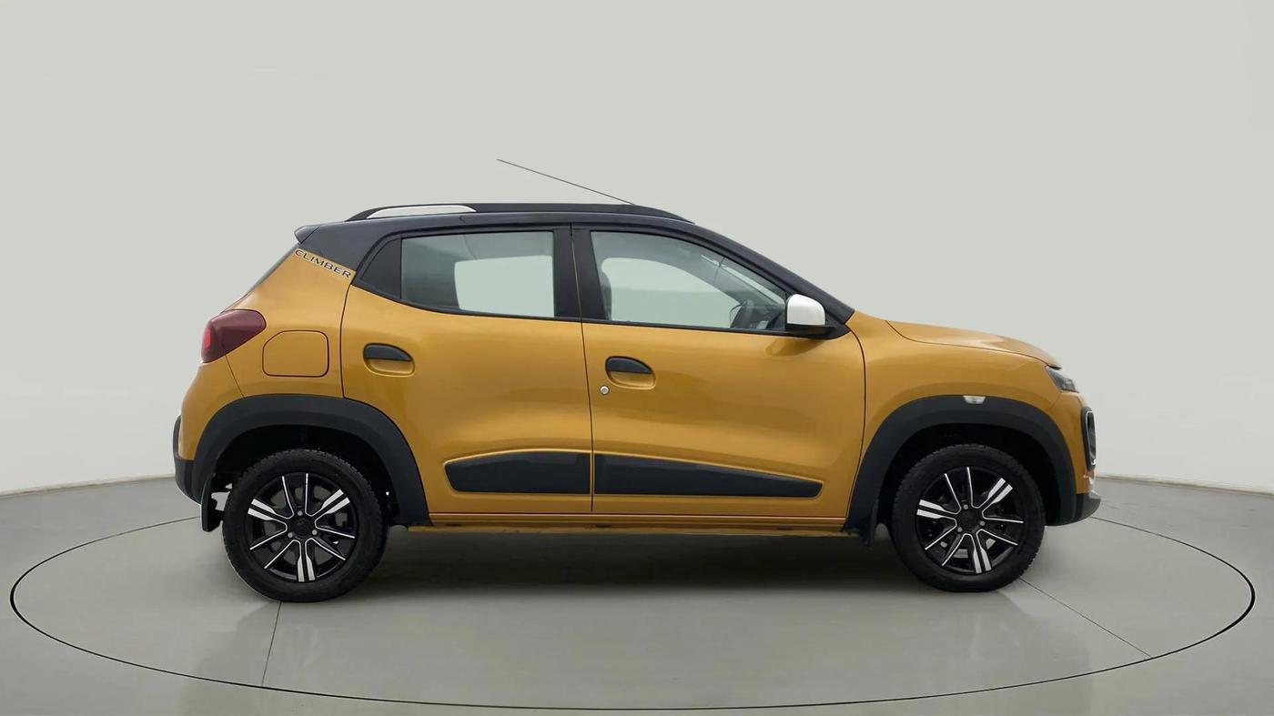 2022 Renault Kwid CLIMBER 1.0 AMT (O) DUAL TONE, Petrol, Automatic, 4,967 km, Right Side View