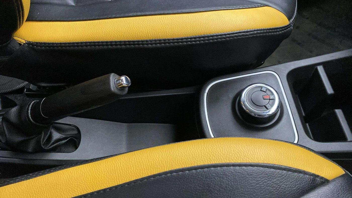 2022 Renault Kwid CLIMBER 1.0 AMT (O) DUAL TONE, Petrol, Automatic, 4,967 km, Gear Lever