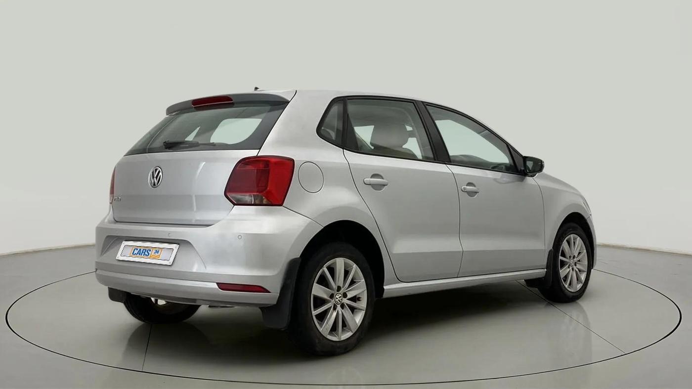2016 Volkswagen Polo HIGHLINE1.2L, Petrol, Manual, 55,679 km, Right Back Diagonal